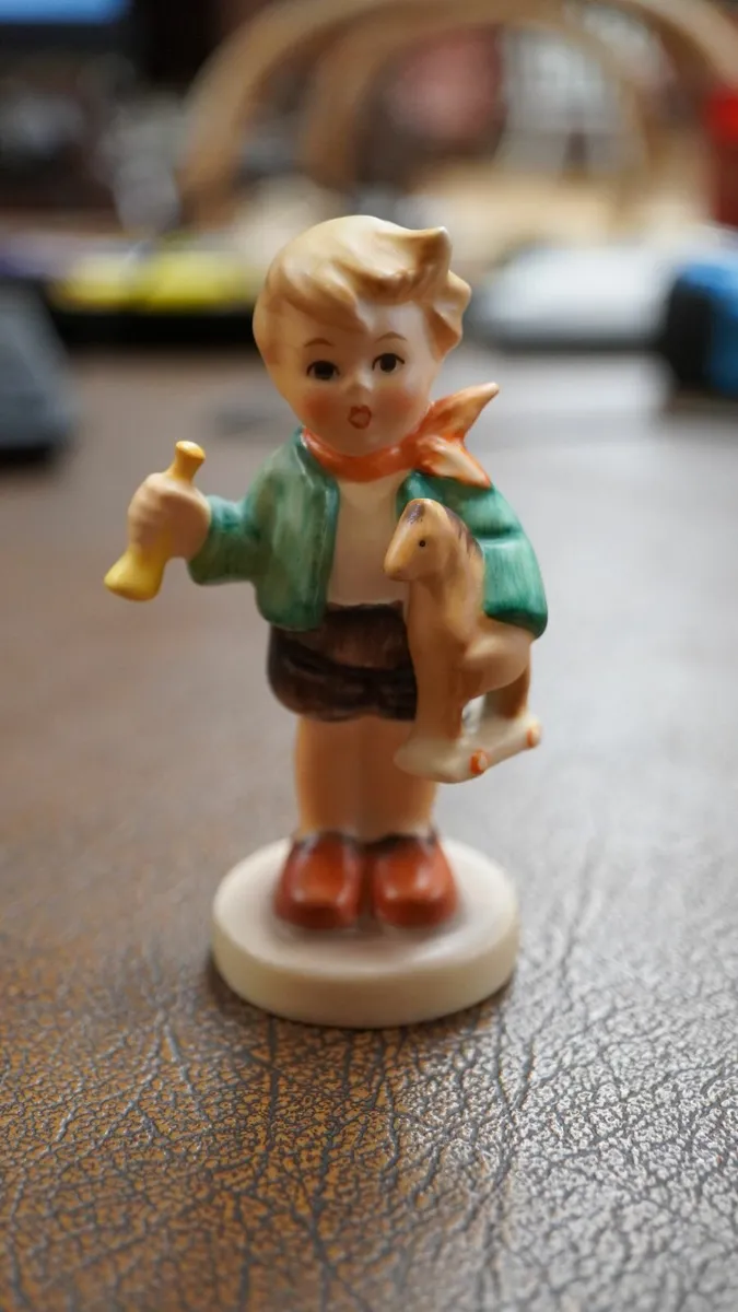 Hummel Figurine - Image 1