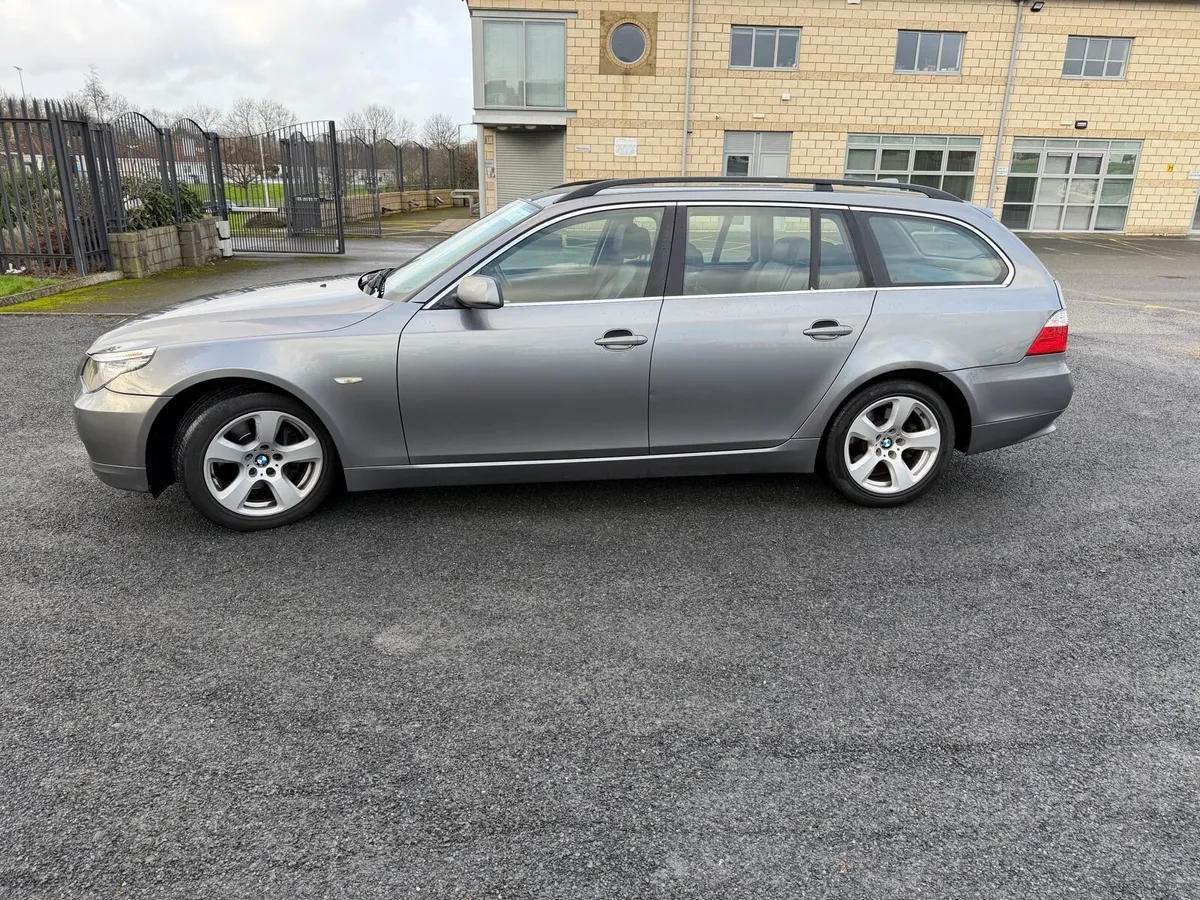 Bmw 520D E61 SE Tourin - Image 4