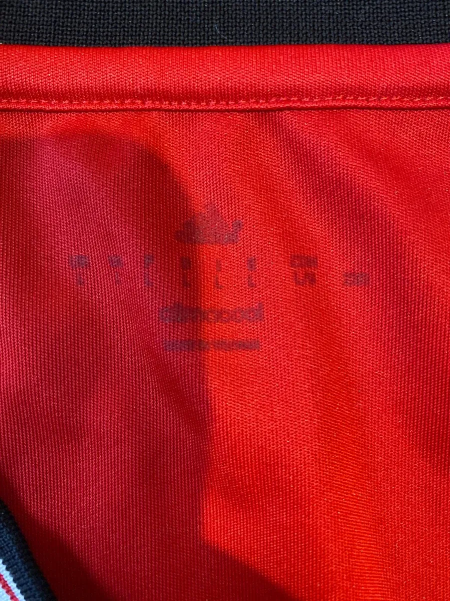 Manchester United shirt - Image 4