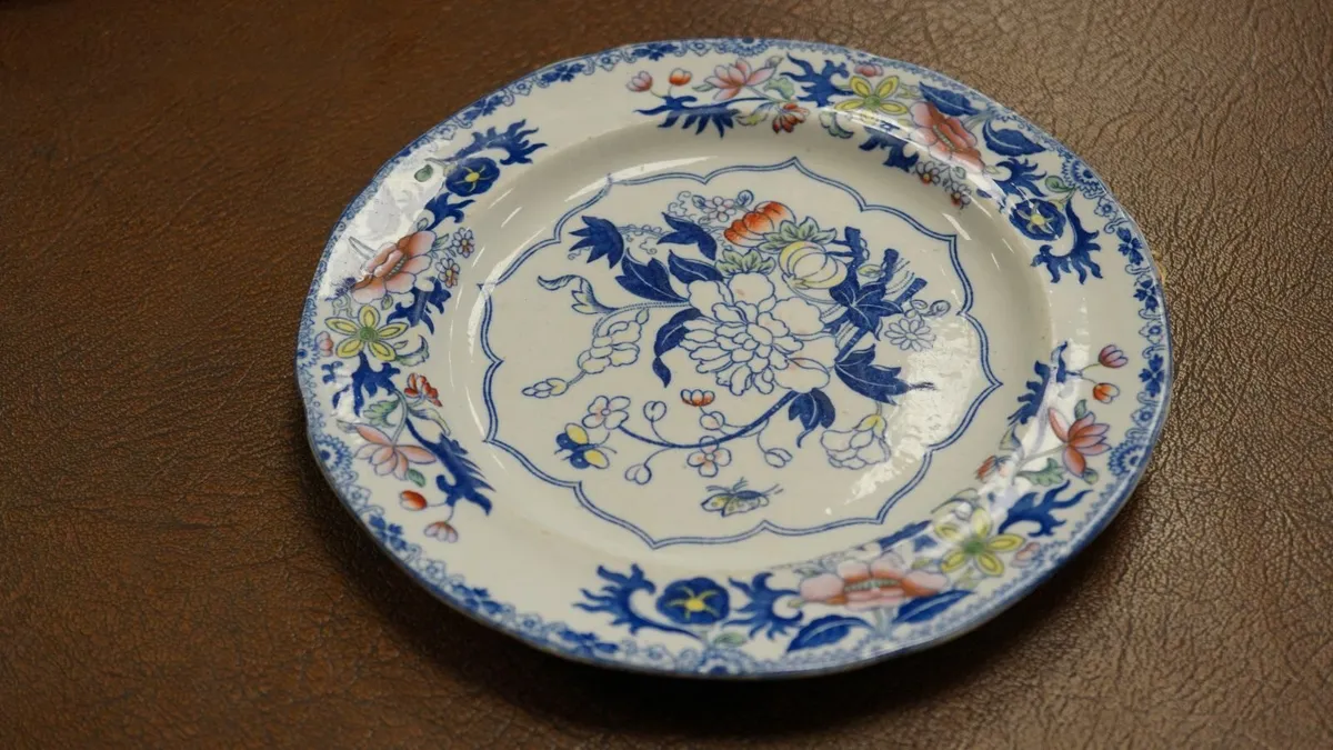 Early Victorian Spode “New Stone” Plate - Image 1