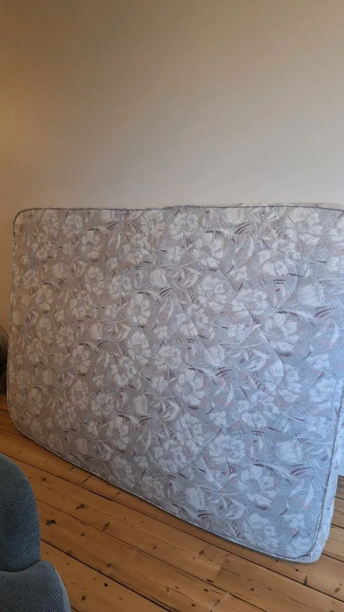 Double Mattress free to takeaway - Image 2