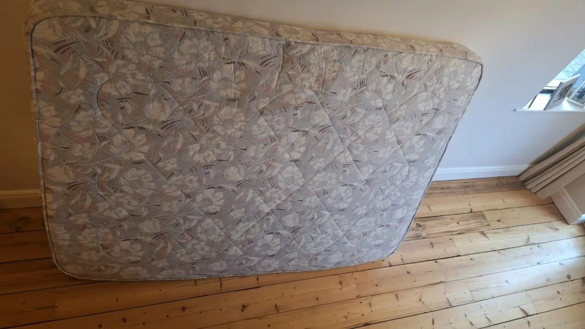 Double Mattress free to takeaway - Image 3