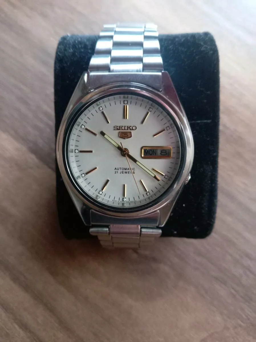 Genuine Seiko 5 automatic gents watch - Image 1