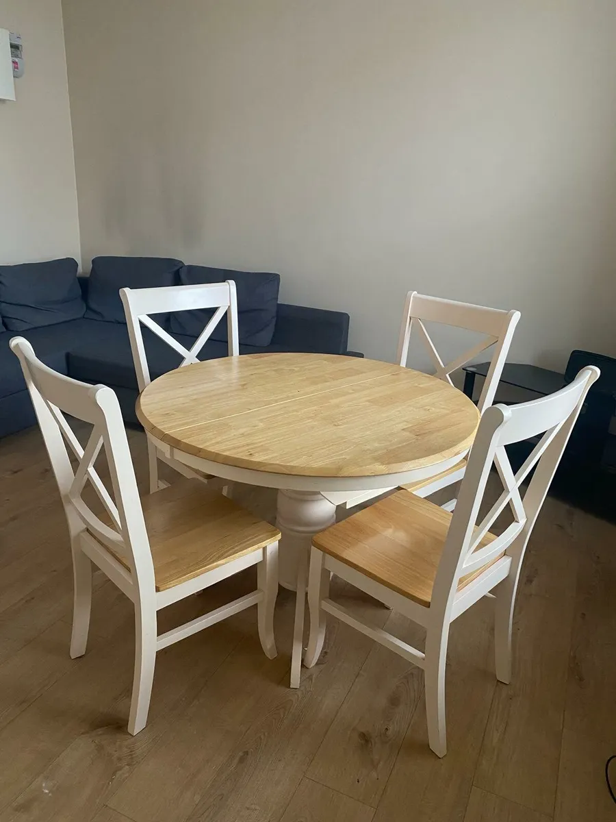 Extendable Dining table and chairs - Image 1
