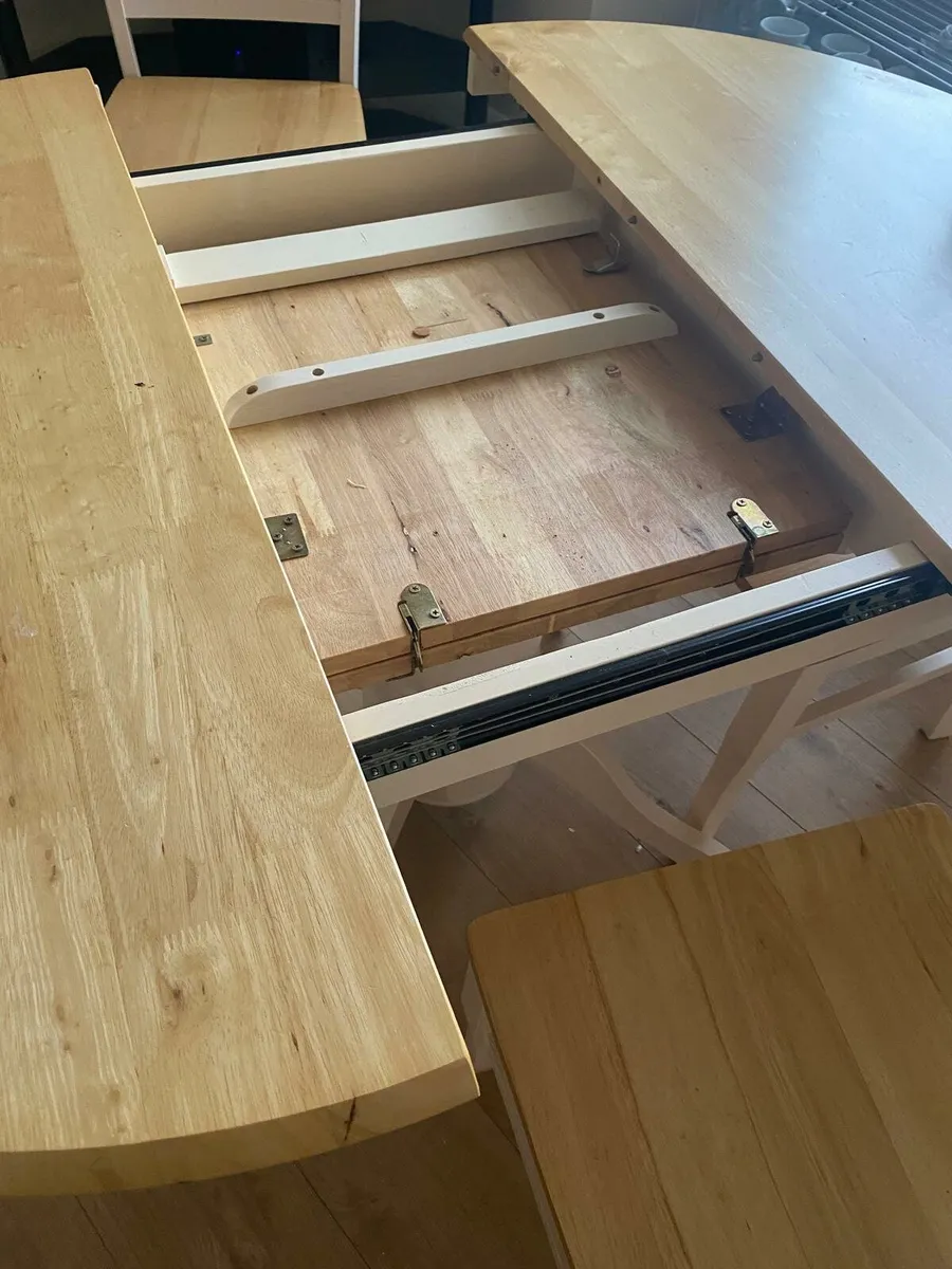 Extendable Dining table and chairs - Image 4