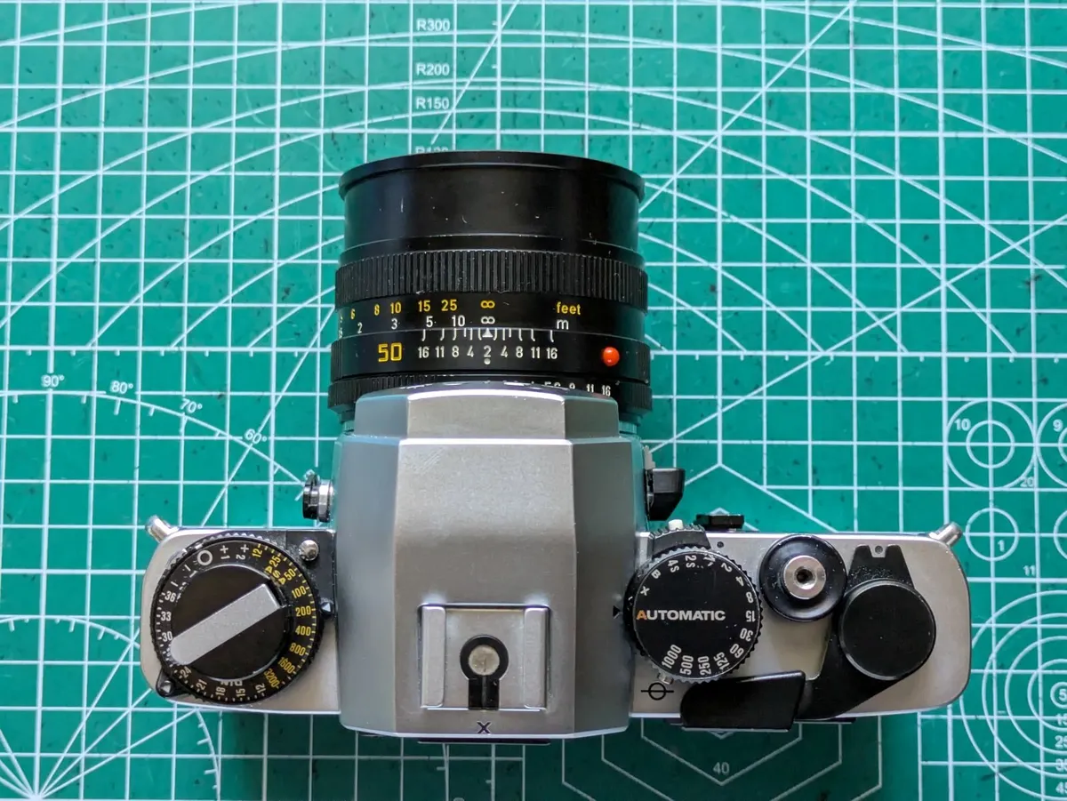 🎞️ Leica R3 Electronic+ Summicron 50mm 1:2 - Image 4