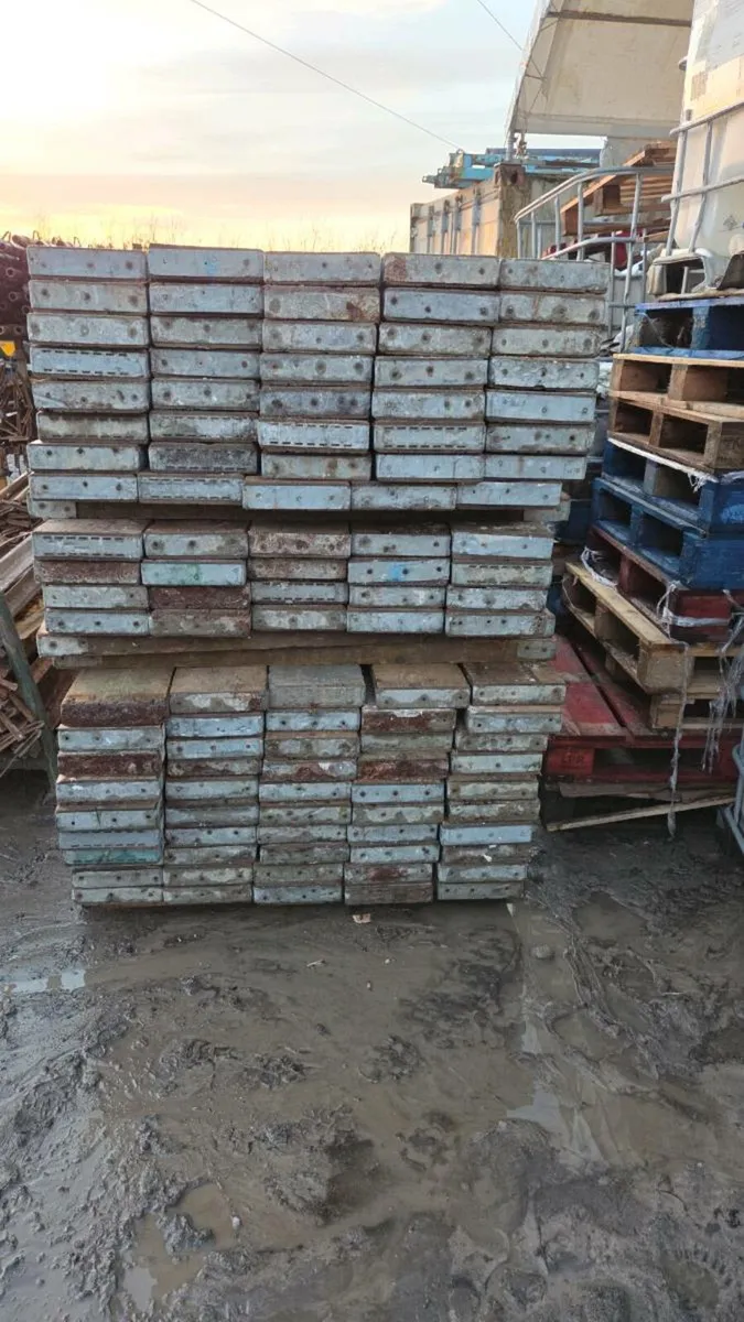 Scaffolding for sale - Image 3