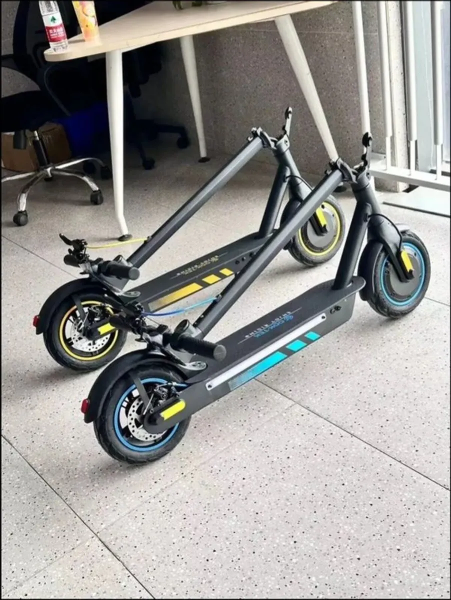 Electric scooter - Image 2