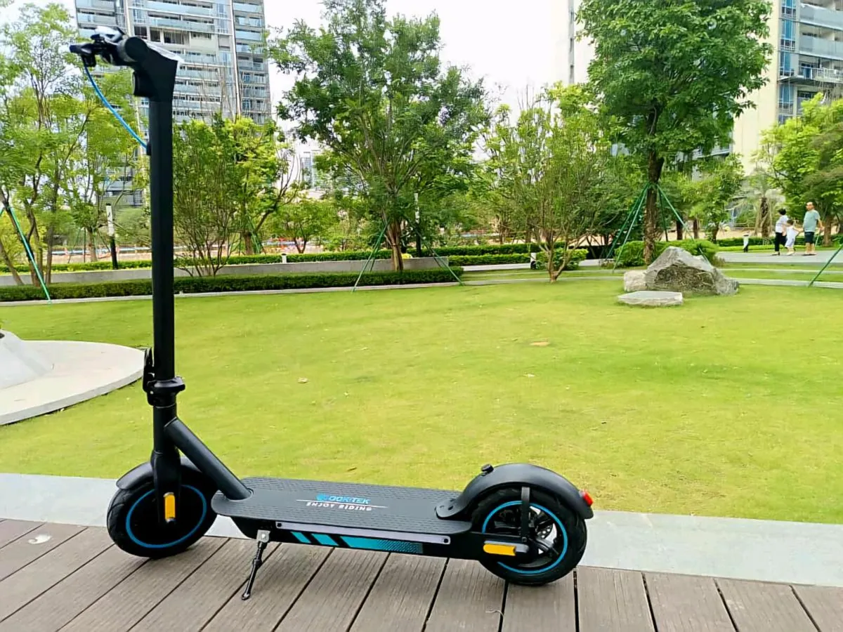 Electric scooter - Image 4