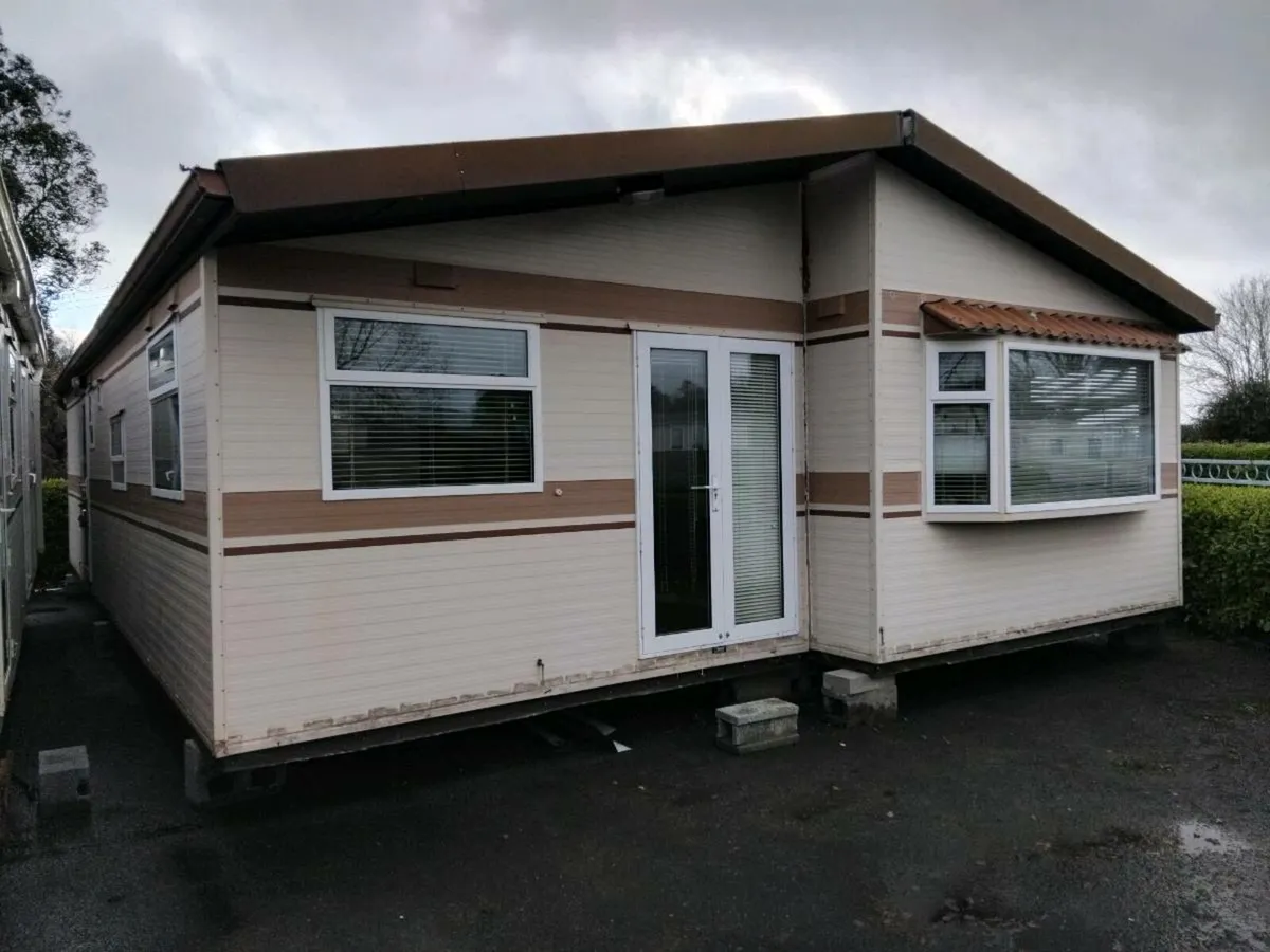 Mobile home - Image 1