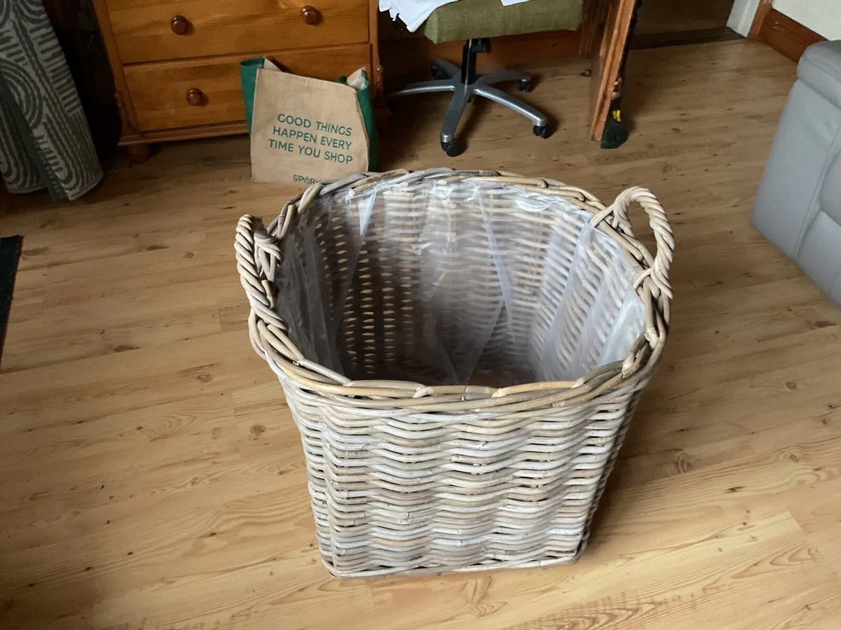 Log basket - Image 1