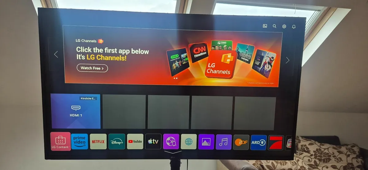 Lg 4k ultra hd tv inclusive stand - Image 1