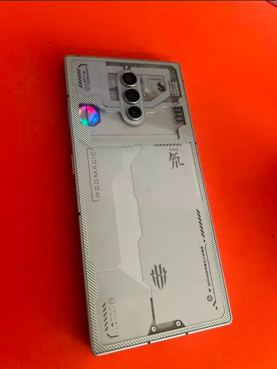Redmagic 8 pro - Image 1