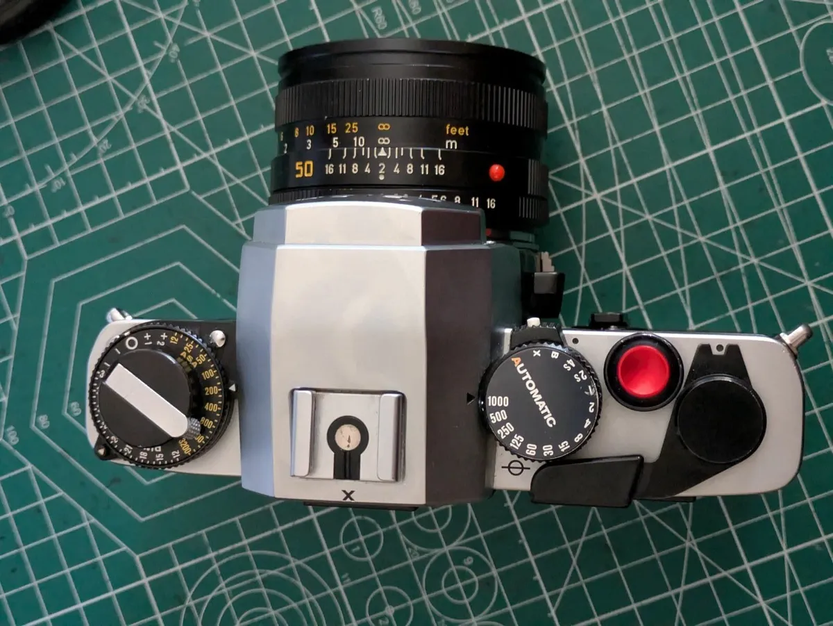 🎞️ Leica R3 Electronic+ Summicron 50mm 1:2 - Image 3