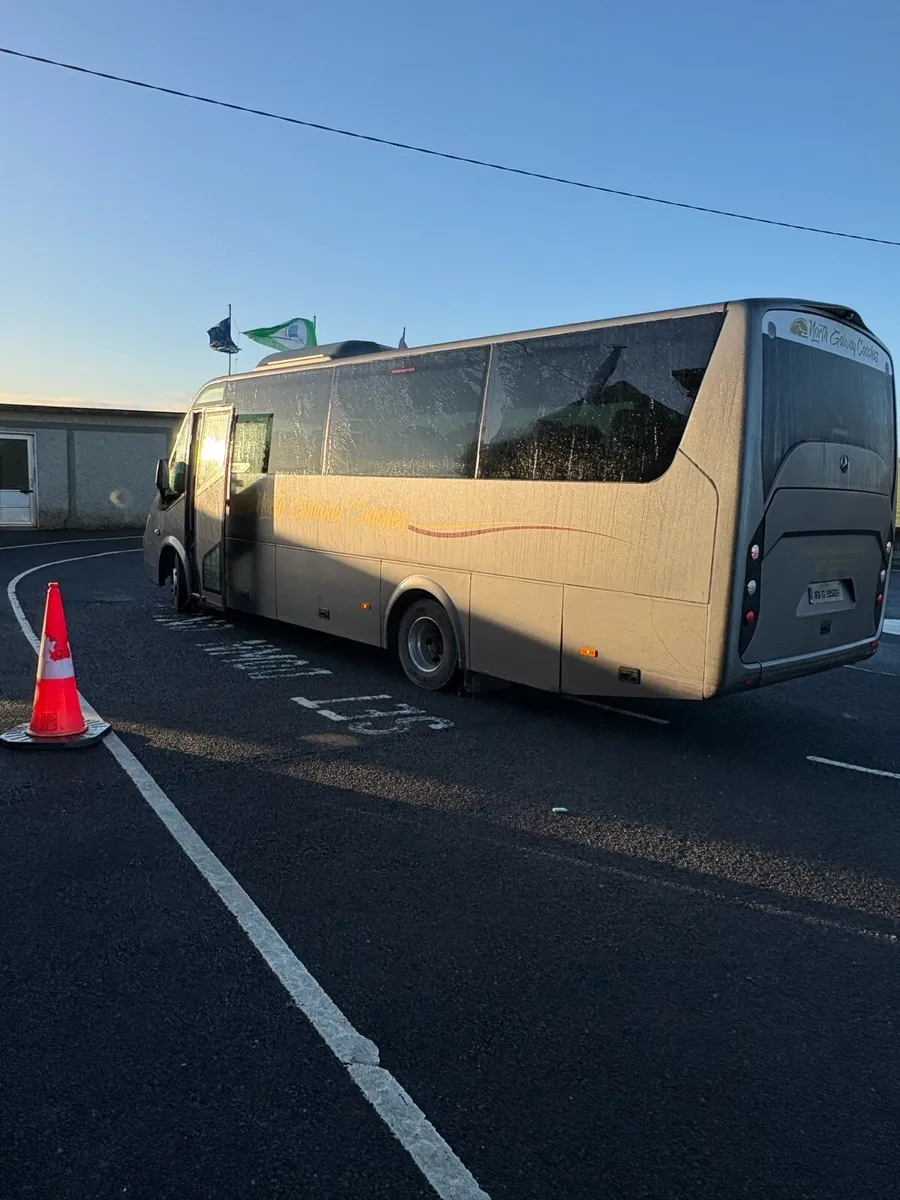 2016 Mercedes Turas 33 Seater - Image 3