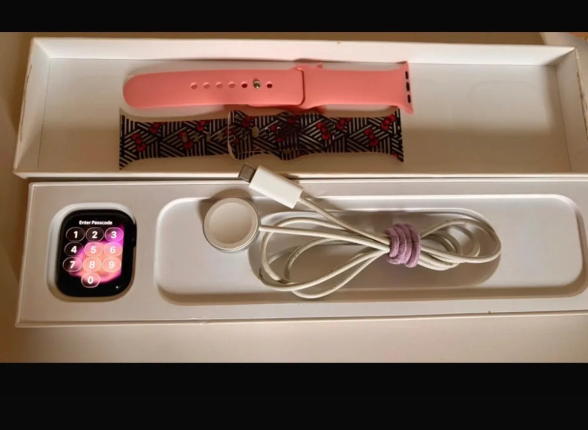 Apple Watch 7 - Image 1