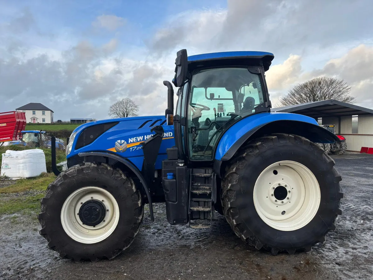 2023 New Holland T7 210 - Image 3