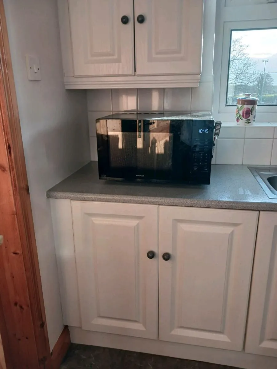 Utility room presses - Image 2