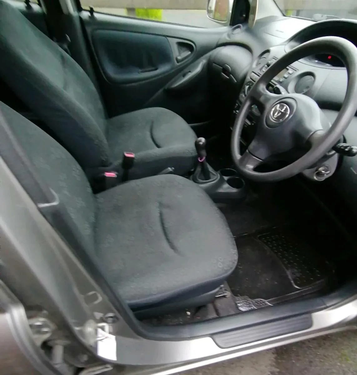 Toyota Yaris - Image 3