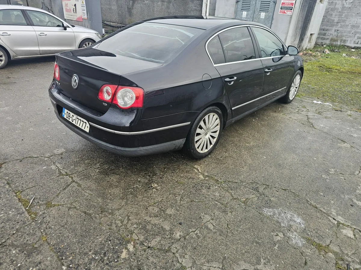 08 Volkswagen Passat - Image 4