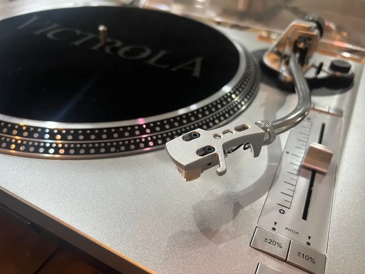 Belt Drive/USB Turntable - Victrola VPRO-2000 - Image 3