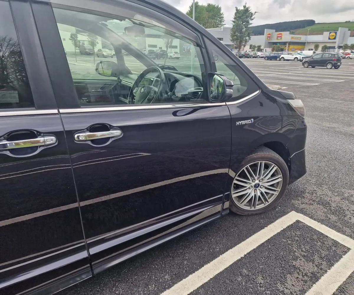 Toyota Esquire Hybrid 7 seater  MPV 1.8L Black - Image 1