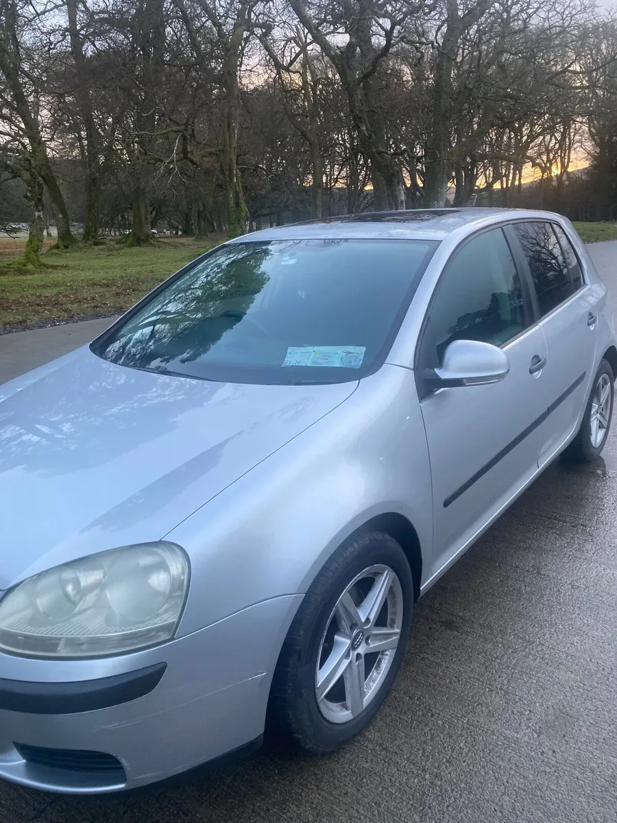 Volkswagen Golf 2005 - Image 1
