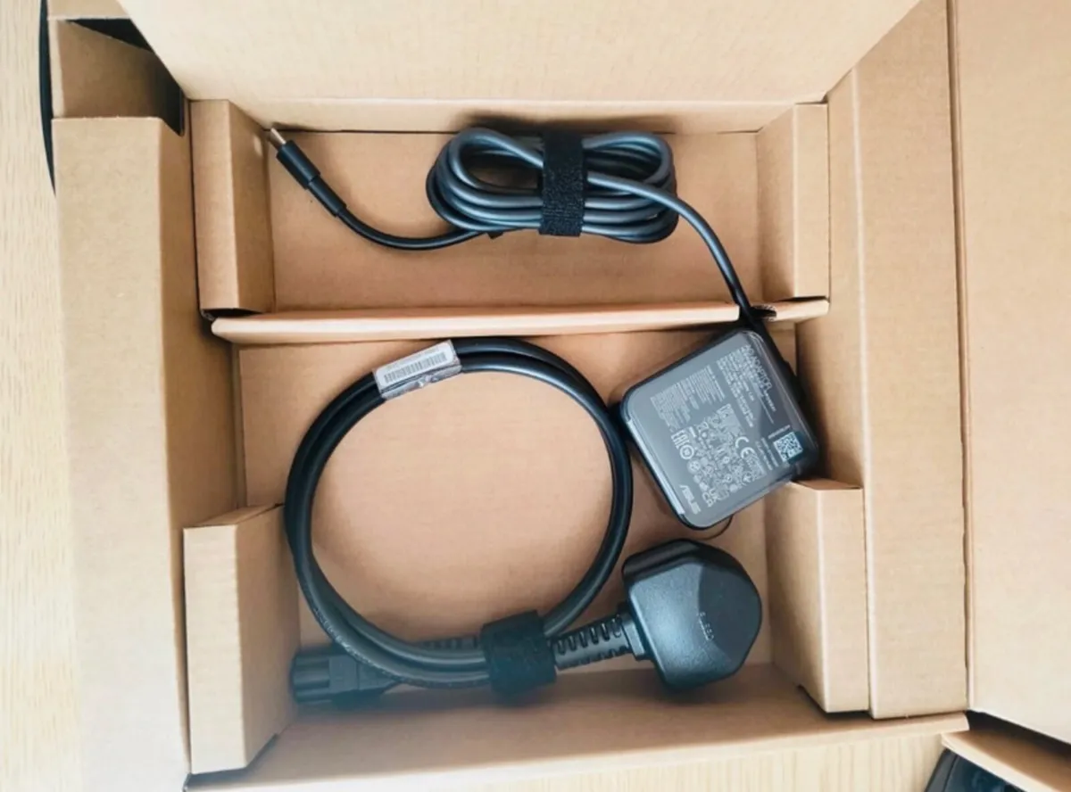 Asus Chromebook Plus CX3402CB - Image 3