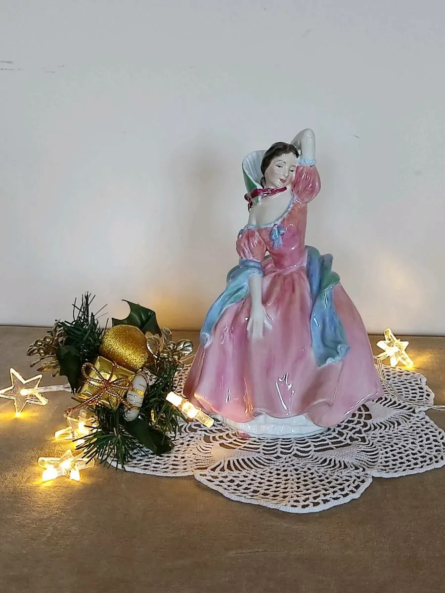 Vintage Rare Royal Doulton porcelain figurine - Image 1