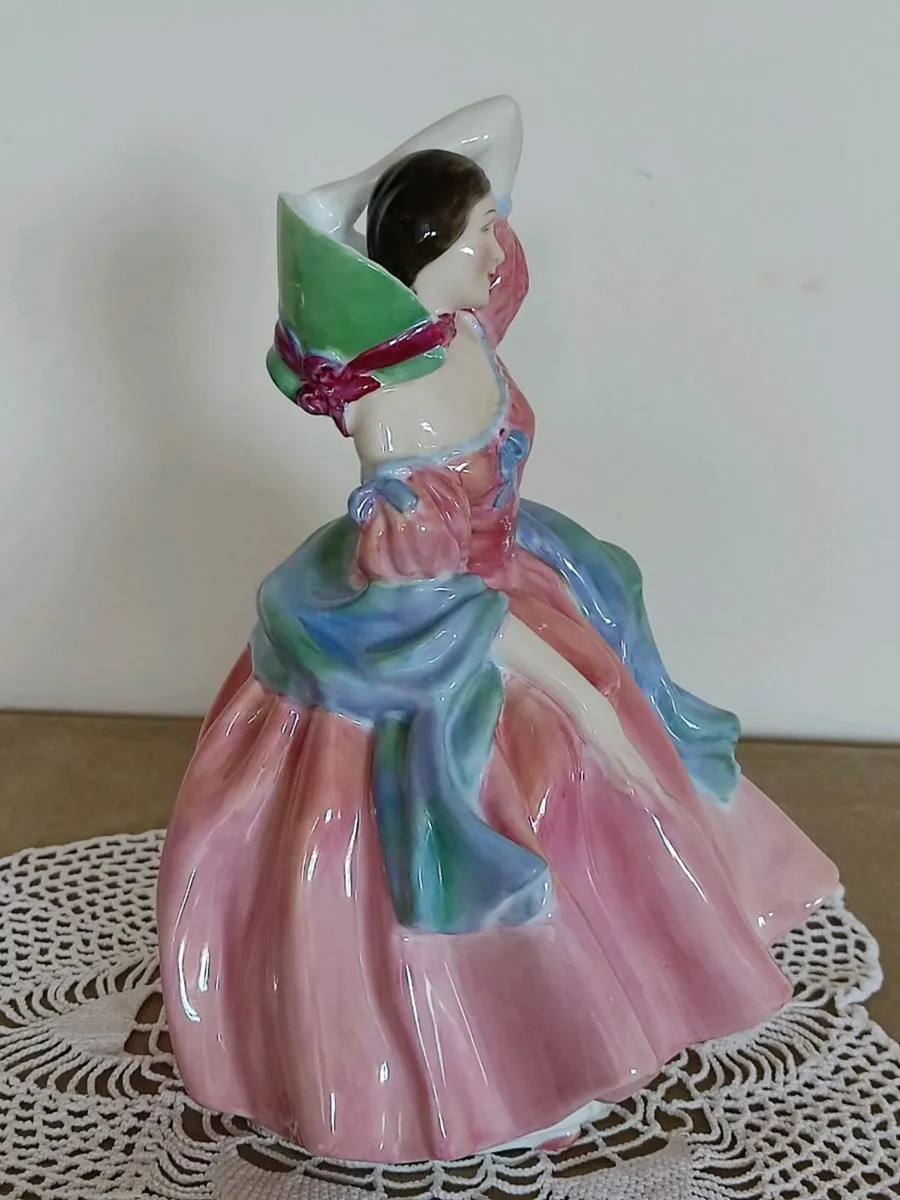 Vintage Rare Royal Doulton porcelain figurine - Image 3