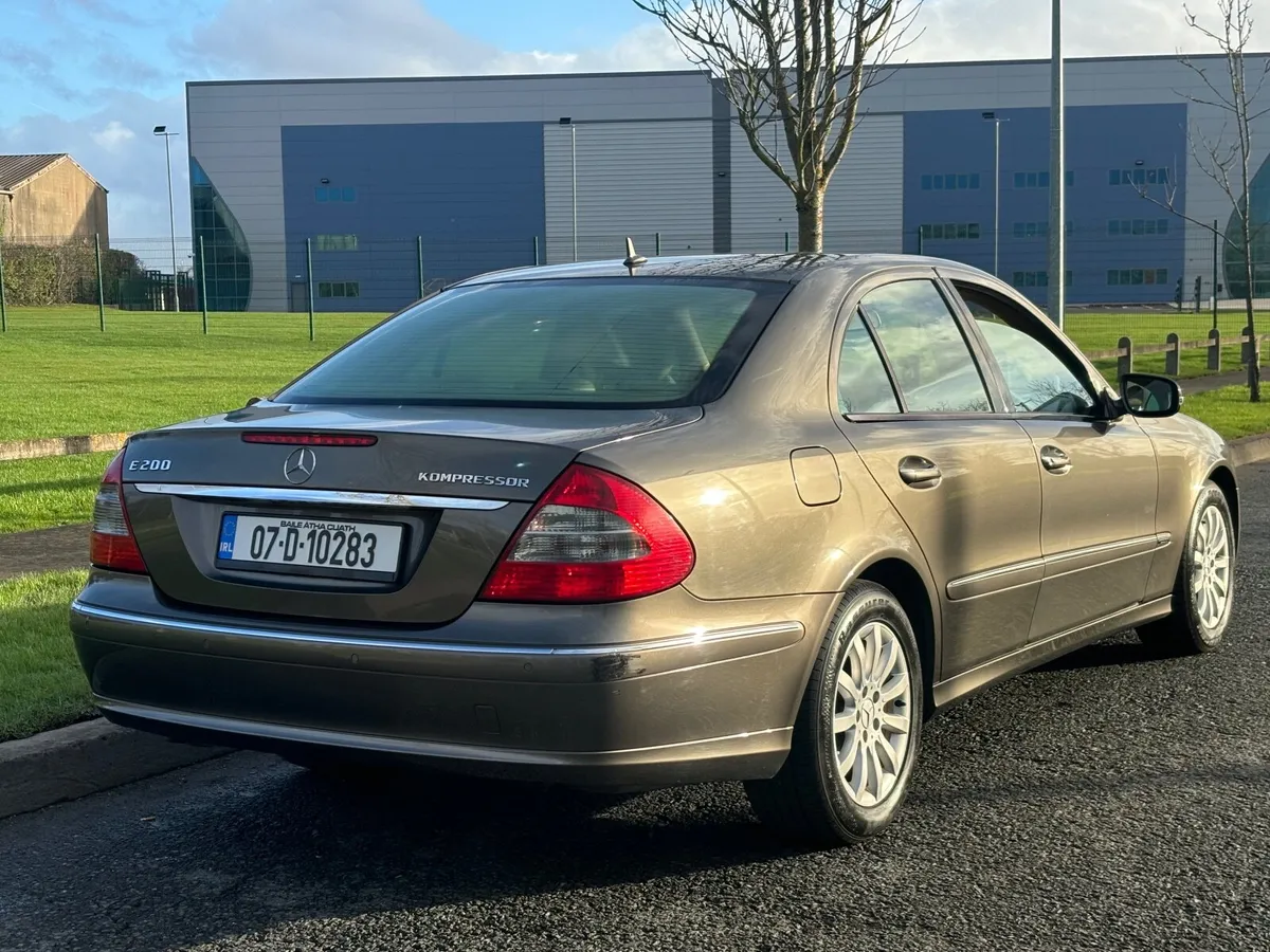 Mercedes-Benz E200 ELEGANCE 2007 - Image 3