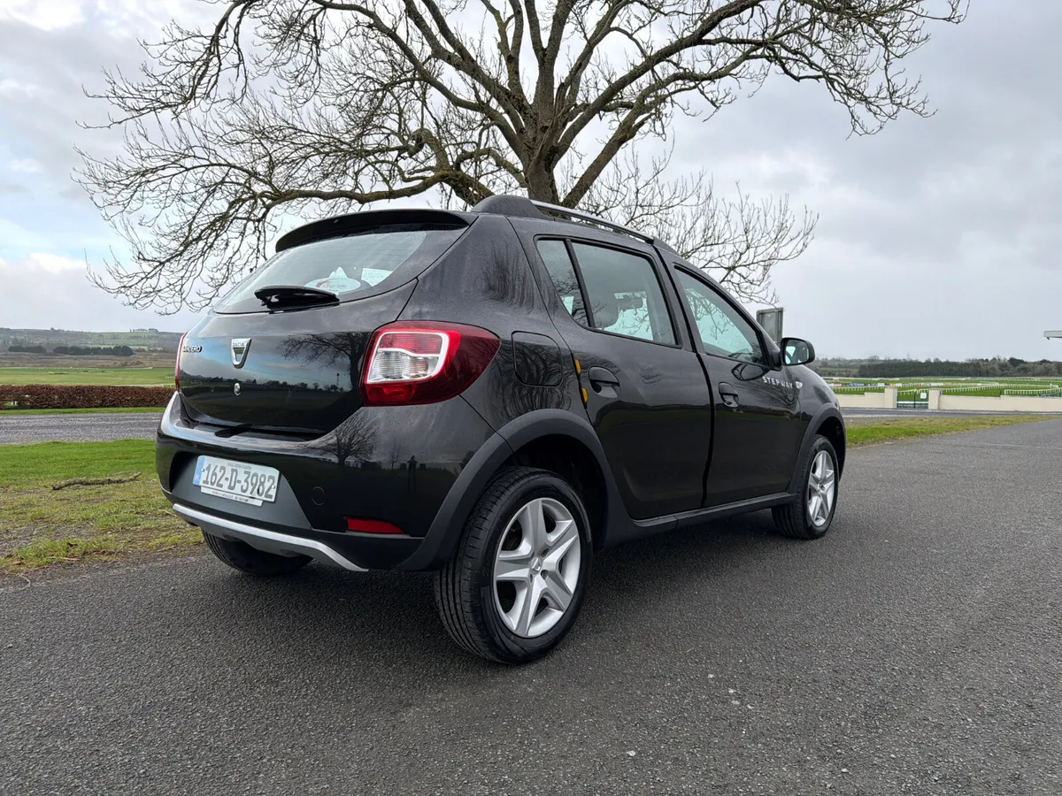 Dacia Sandero Stepway 2016 Tiny Mileage - Image 4