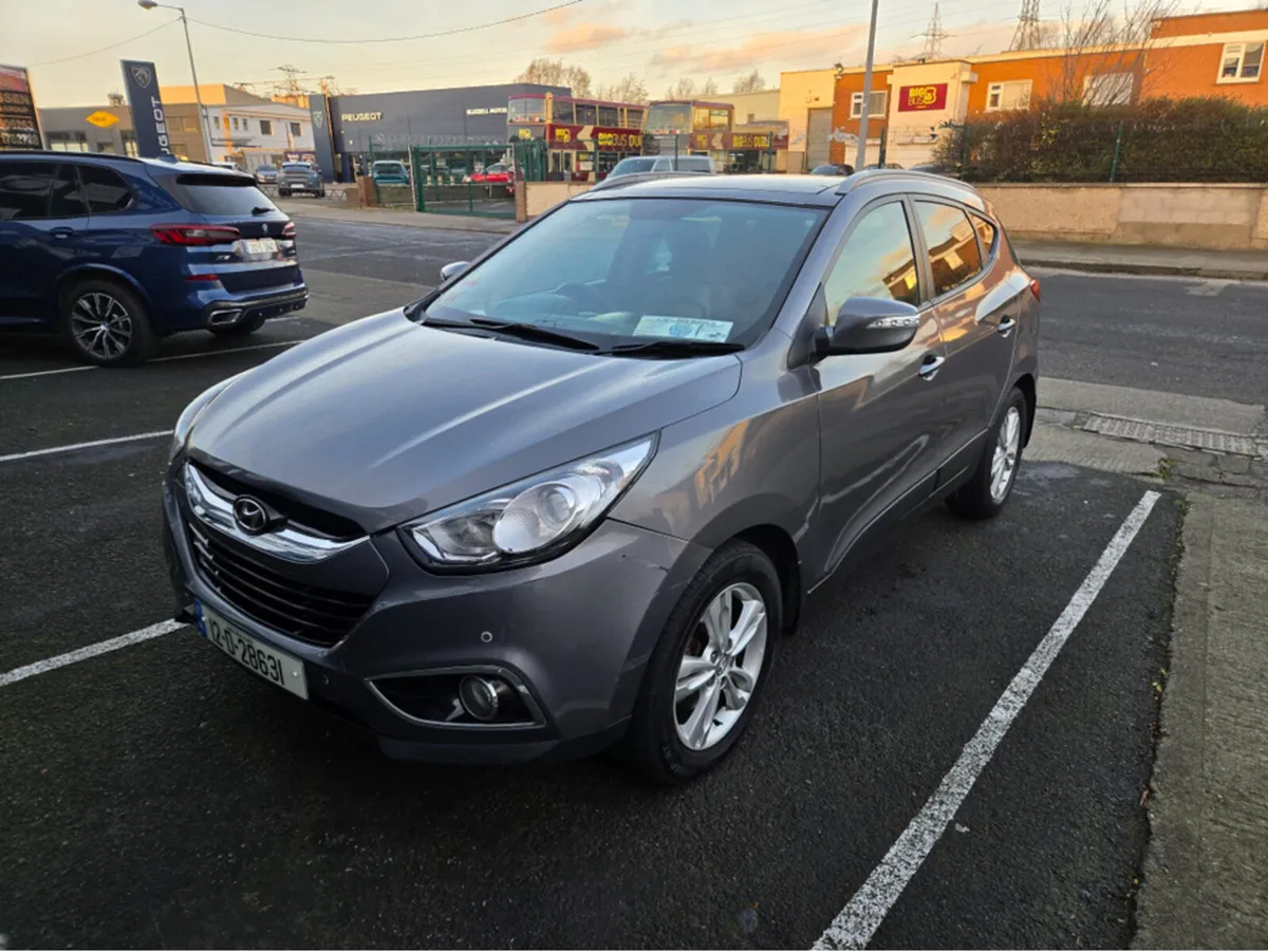 Hyundai ix35 1.7 SPORT 4DR NICE SPEC LEATHER  AND - Image 1