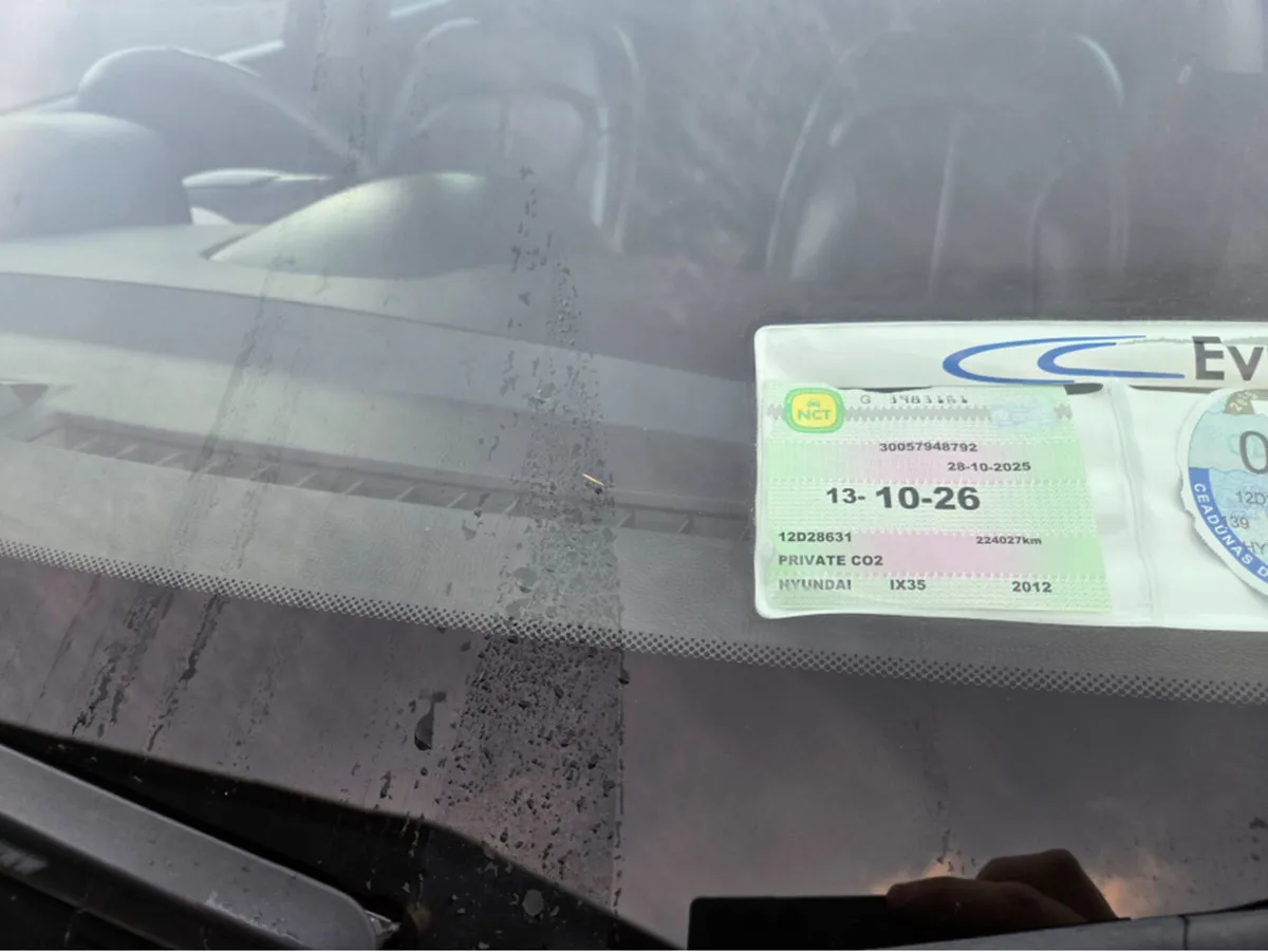 Hyundai ix35 1.7 SPORT 4DR NICE SPEC LEATHER  AND - Image 4