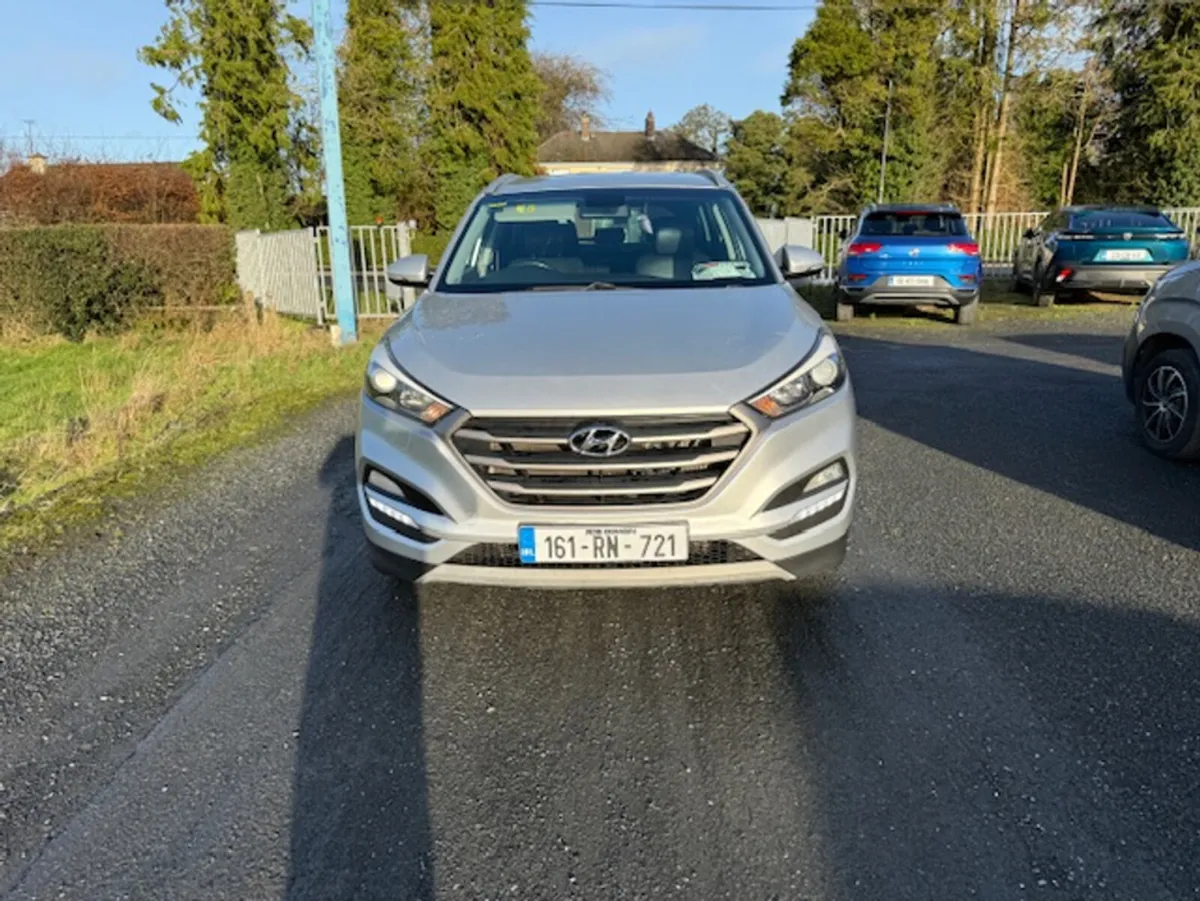 Hyundai Tucson EXECUTIVE 5DR - Image 2