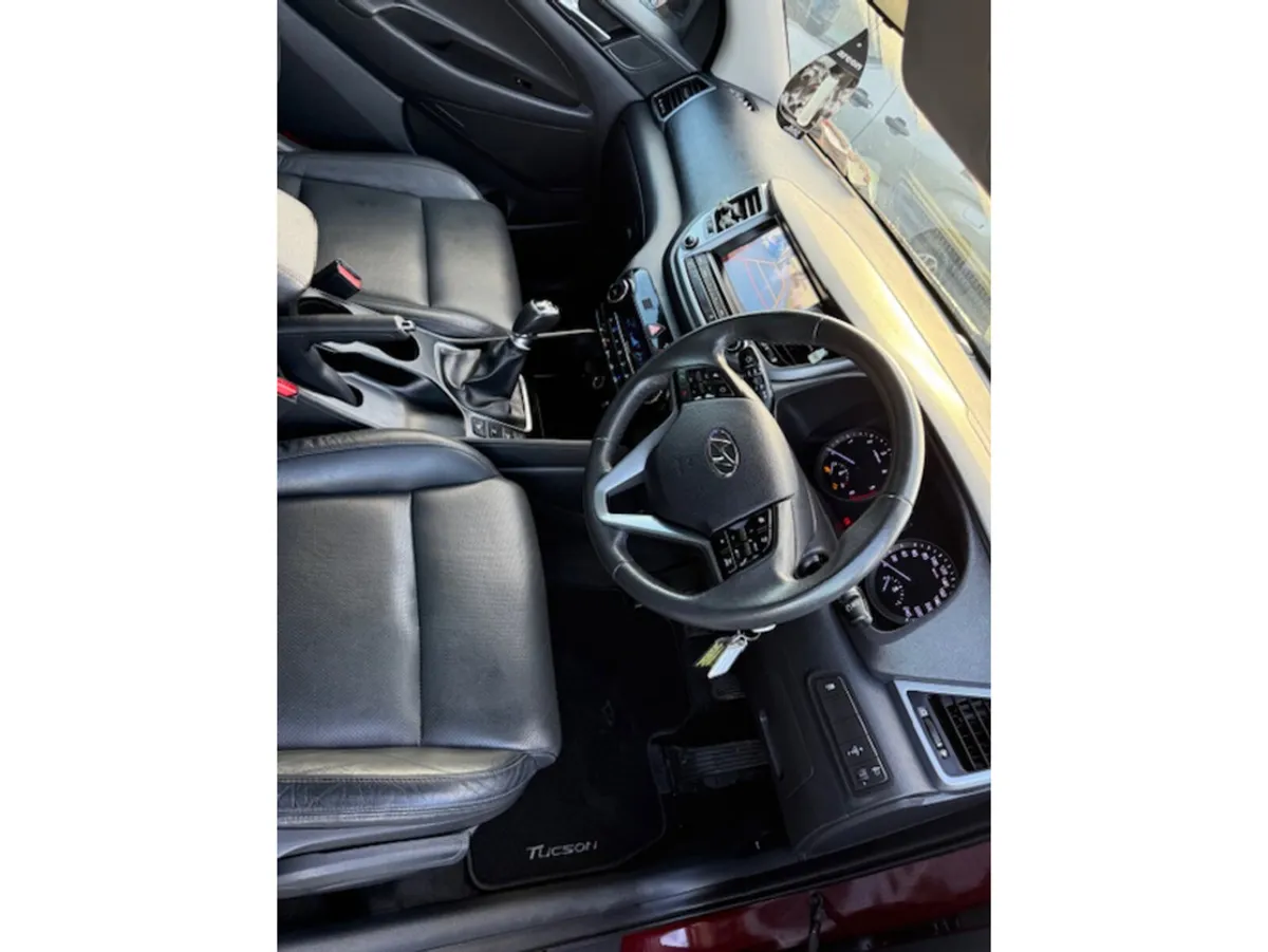 Hyundai Tucson EXECUTIVE 5DR - Image 4