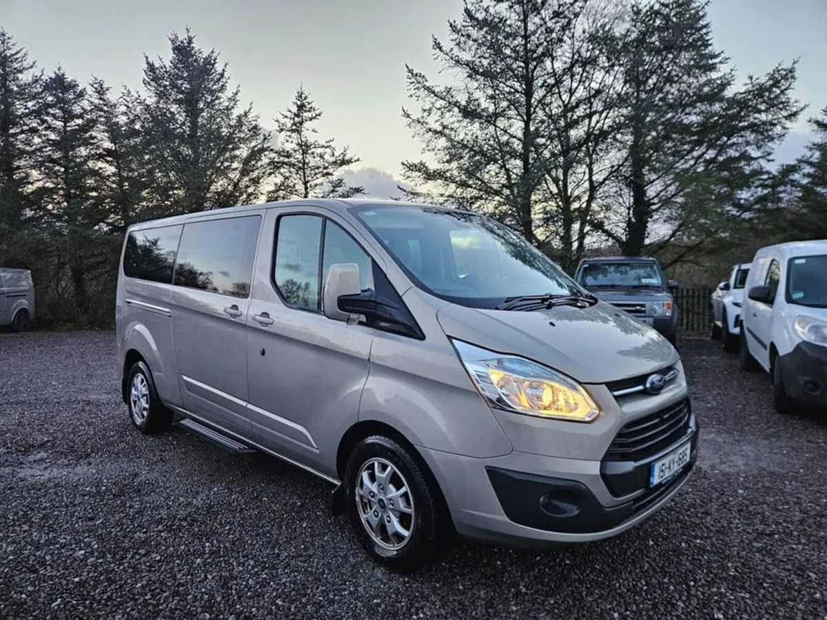 Ford Tourneo 300L L5 LR 125PS 8 Seater - Image 4