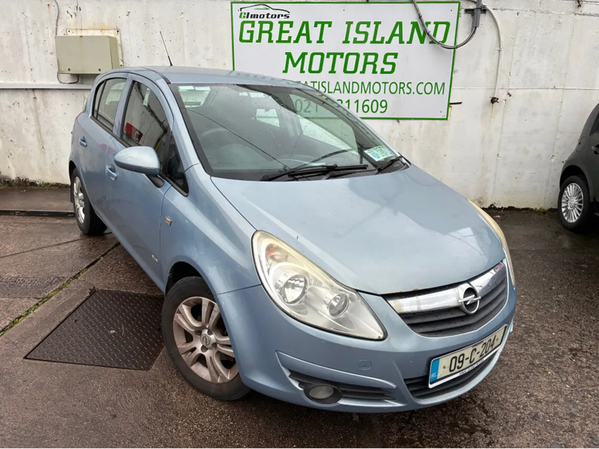 Opel Corsa CLUB 1.2I 16V 5DR - Image 1