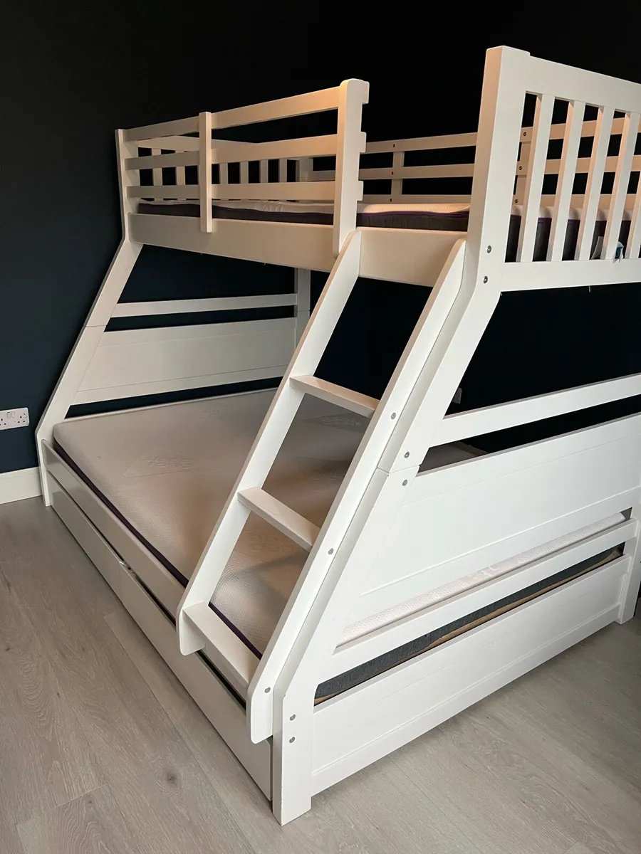 Double bunk bed and mattresses - Image 2