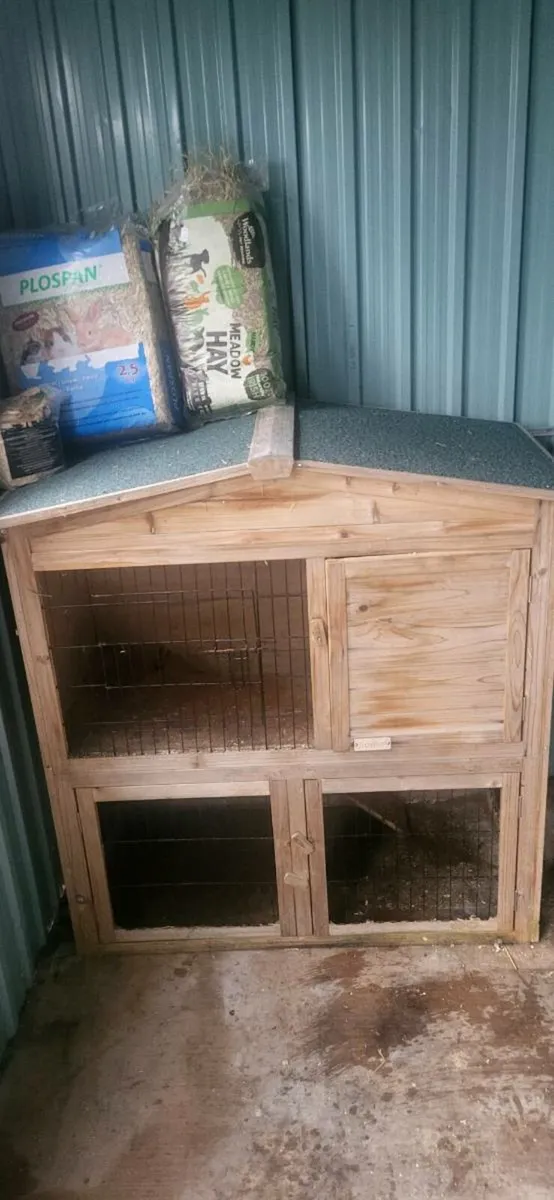 Rabbit hutch - Image 2