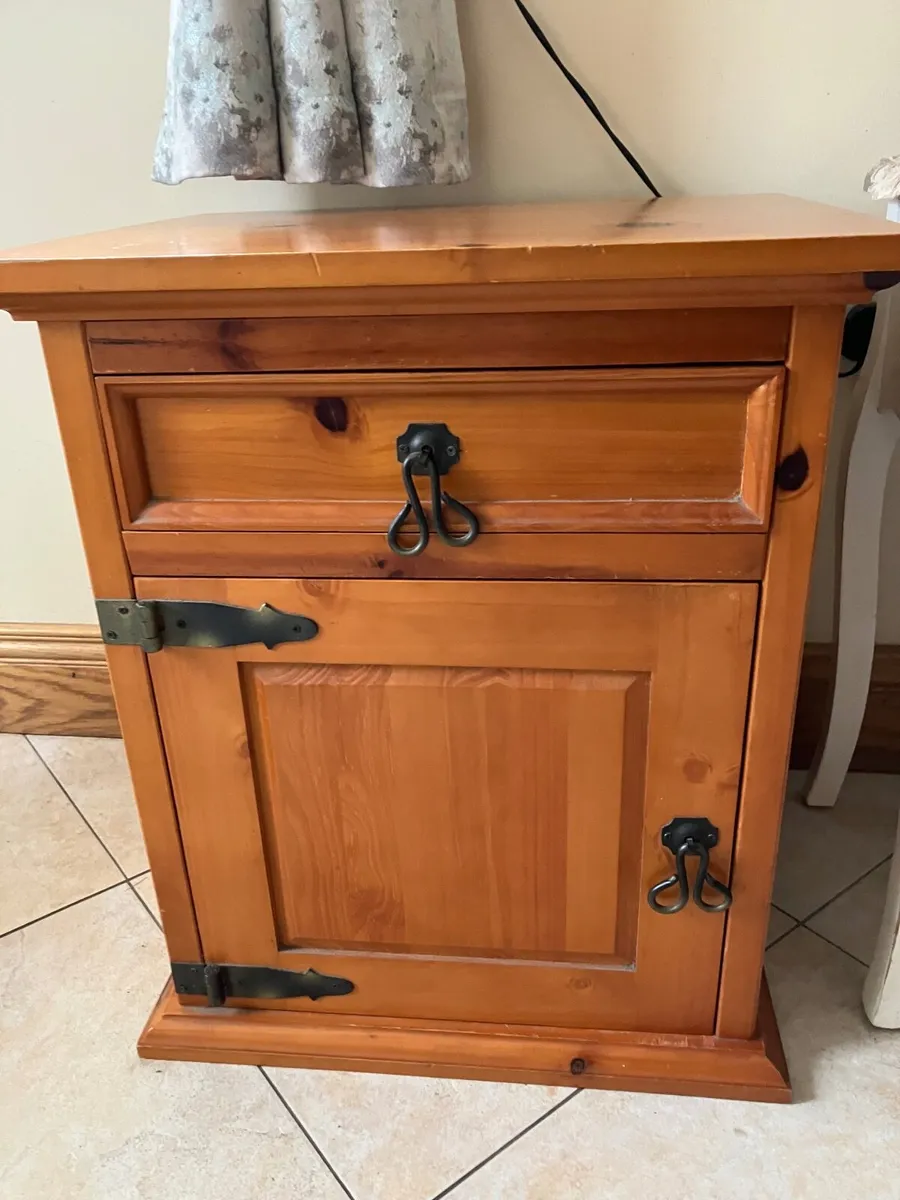 Bedroom closet - Image 1