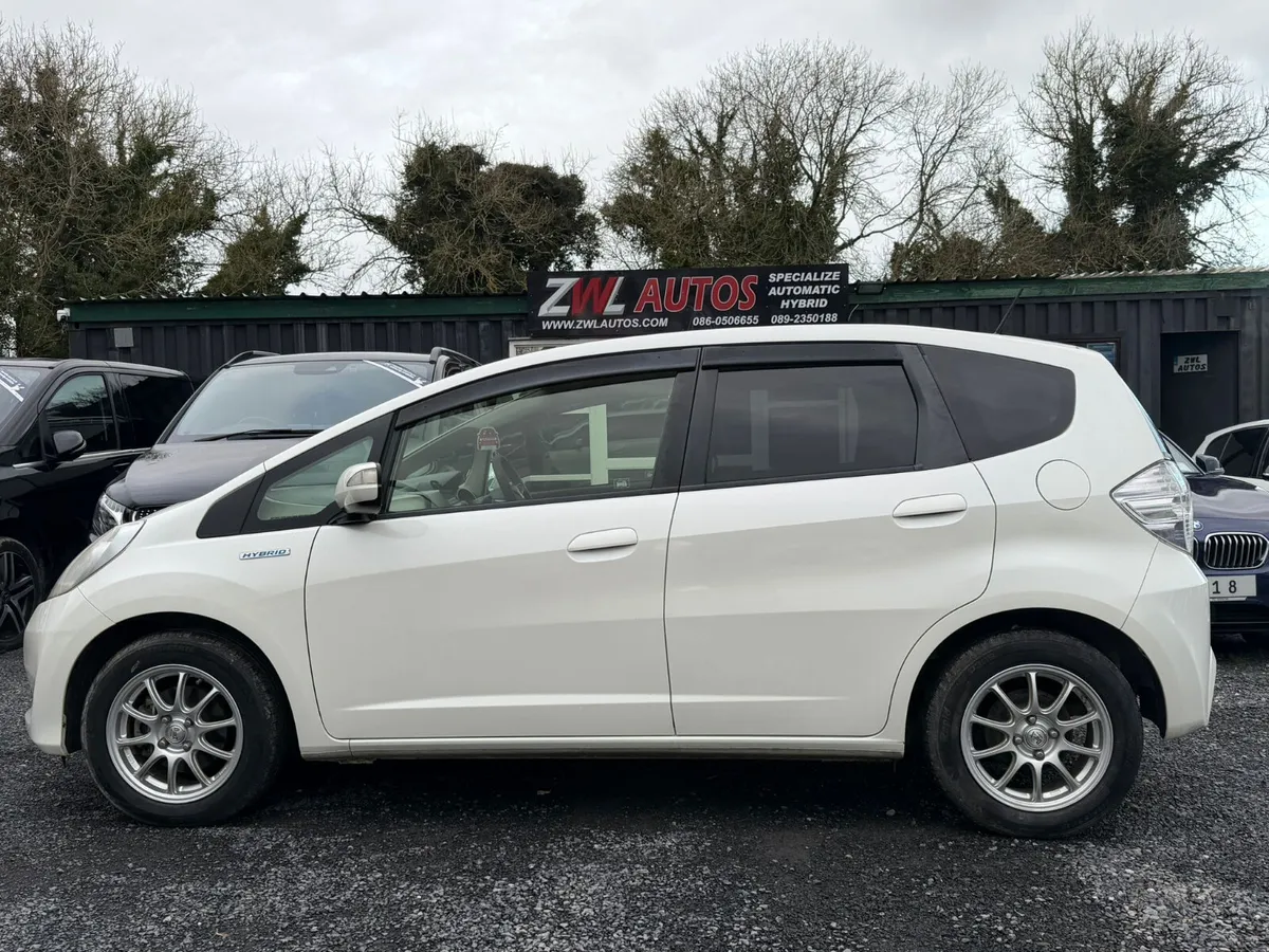 12 Honda Fit Hybrid - Image 3
