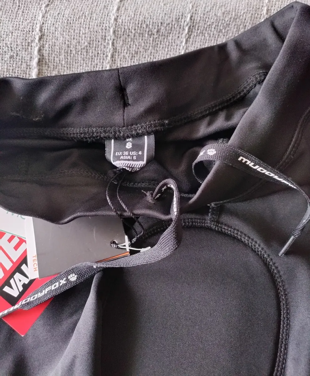 MuddyFox cycling shorts sz8 New - Image 4