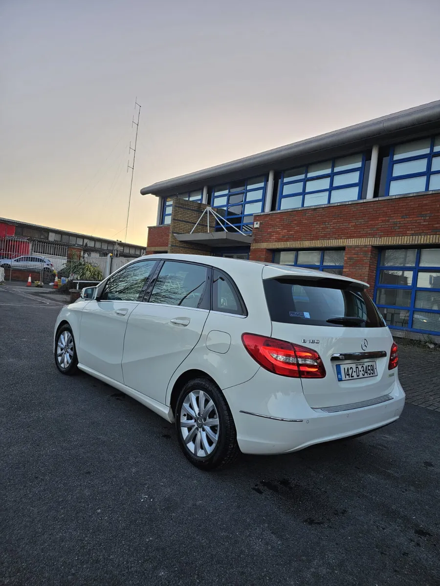 Mercedes-Benz B-Class 2014 Automatic - Image 4