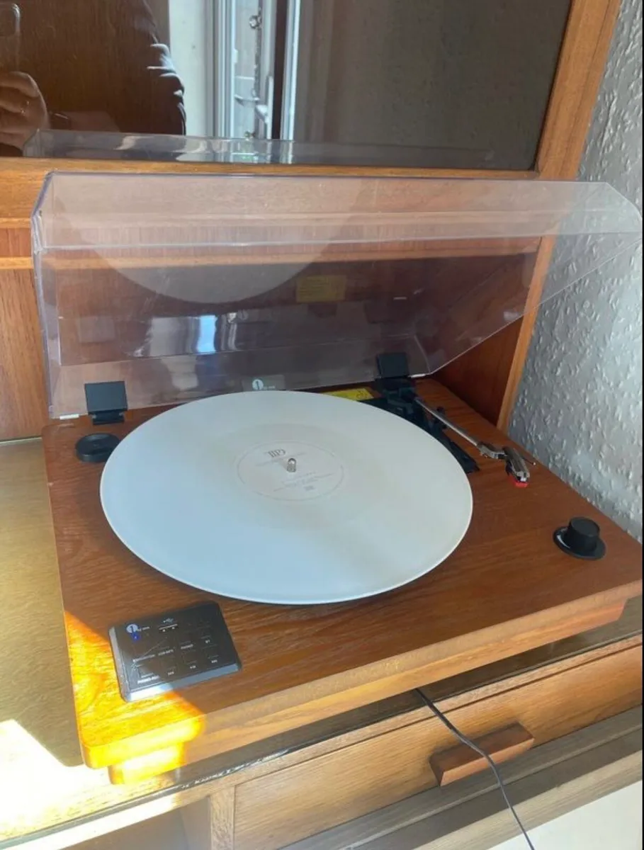 1 by one turntable/record player - Image 1