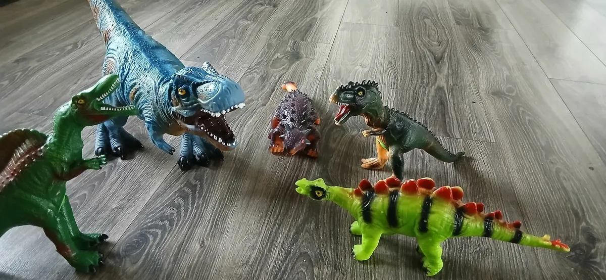 Dinosaurs - Image 4
