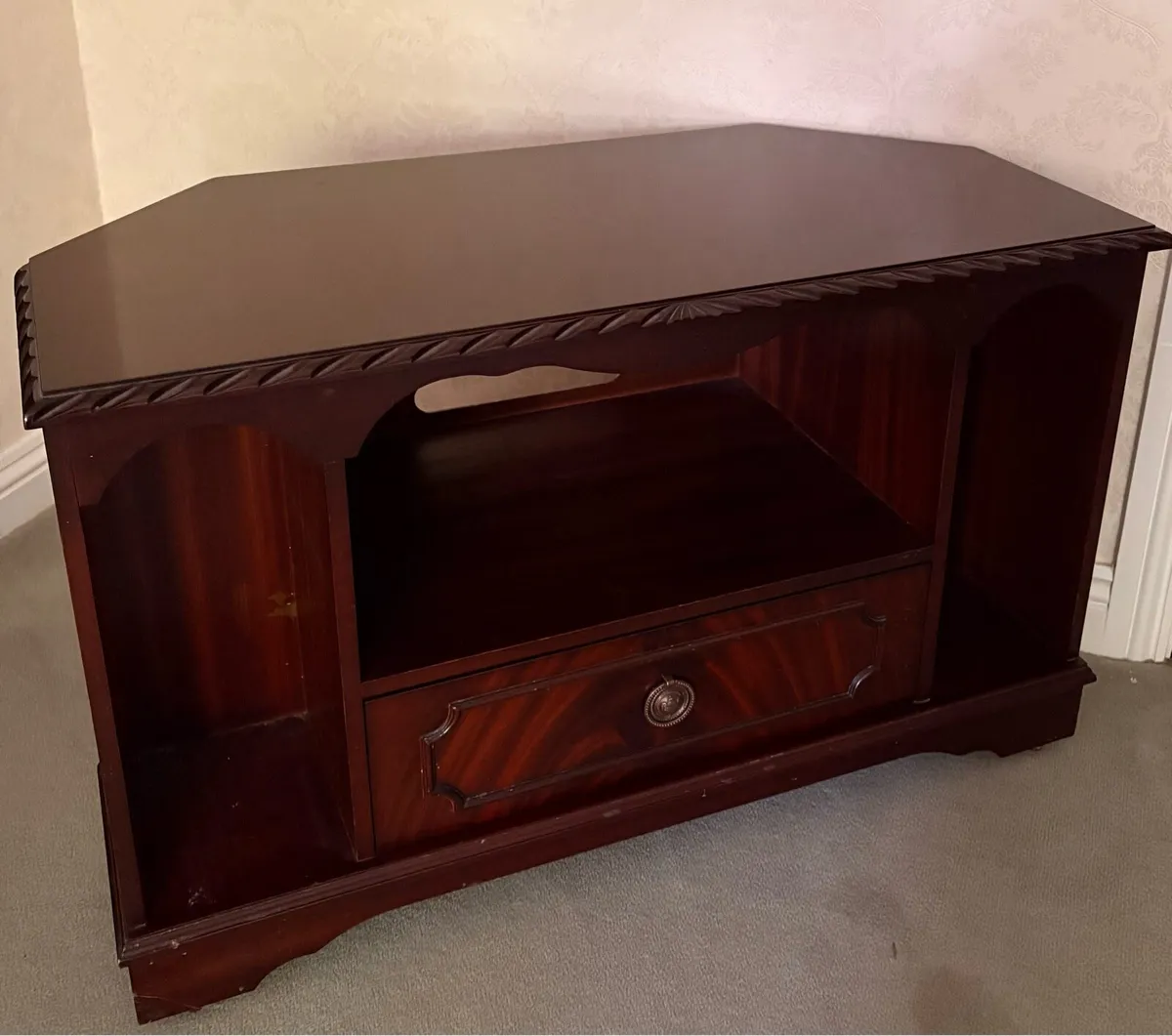 TV corner unit