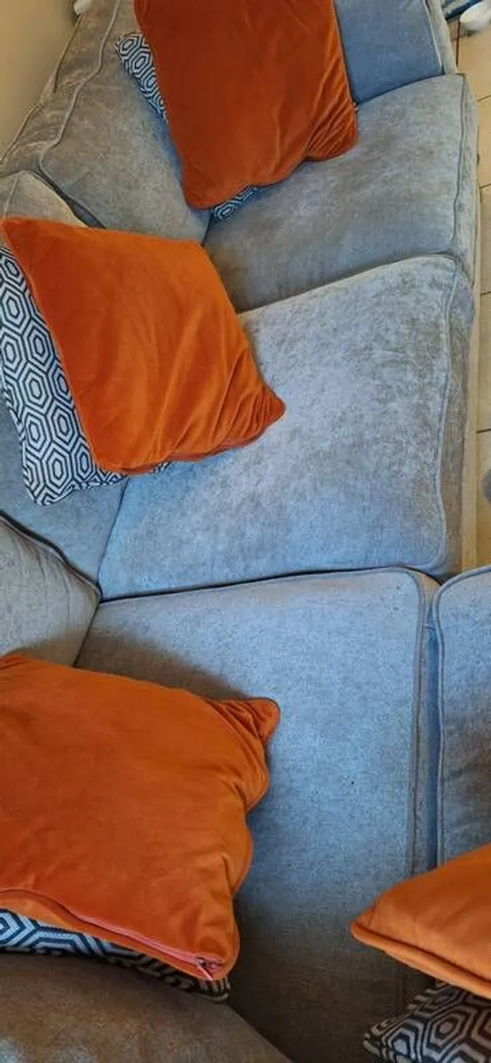 Corner Sofa Corner Suite Cantrell Style  Very Good Condition - Image 4