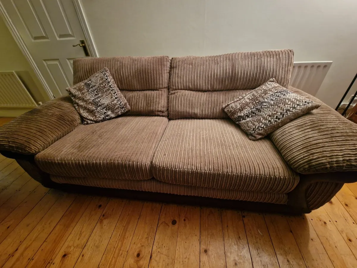 FREE 3 Seater Sofa - Image 1