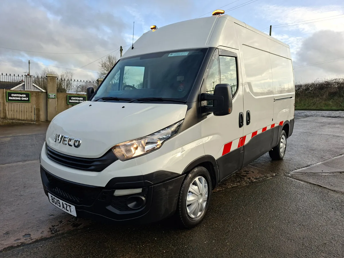 7 T TOWING 19 IVECO COMPRESSOR AND GENERATOR VAN - Image 3